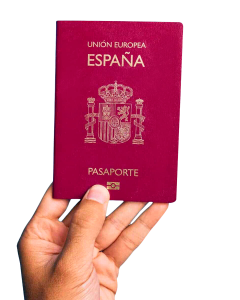 Foto de pasaporte español sostenido por una mano, Primeros Trámites de Residencia, doble nacionalidad española